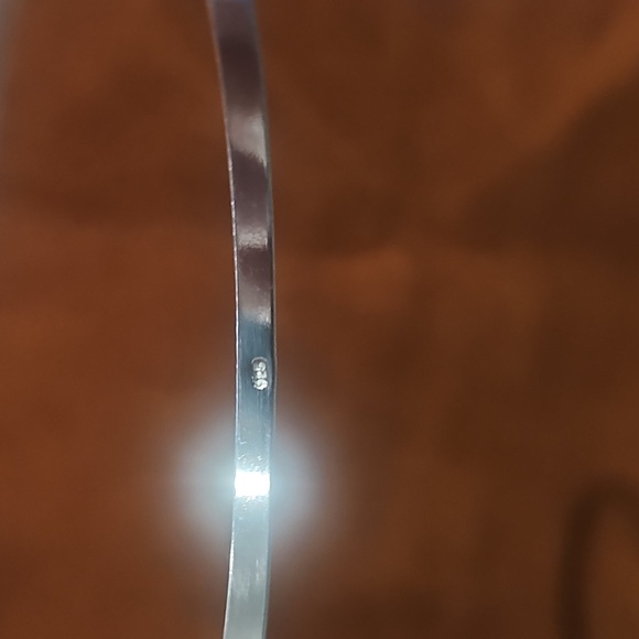 Elegant Sterling Silver Two Bangles Bracelets And Two Rings Set Of Four Pieces - Picture 4 of 8